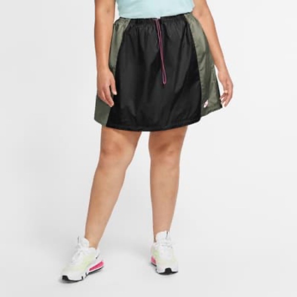 Nike Sportswear Woven Skirt Plus size 2X - Picture 7 of 7